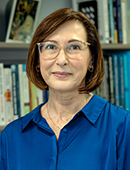 Mary Papakosmas Headshot